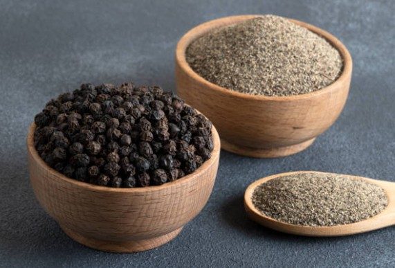 Black pepper powder exporter India