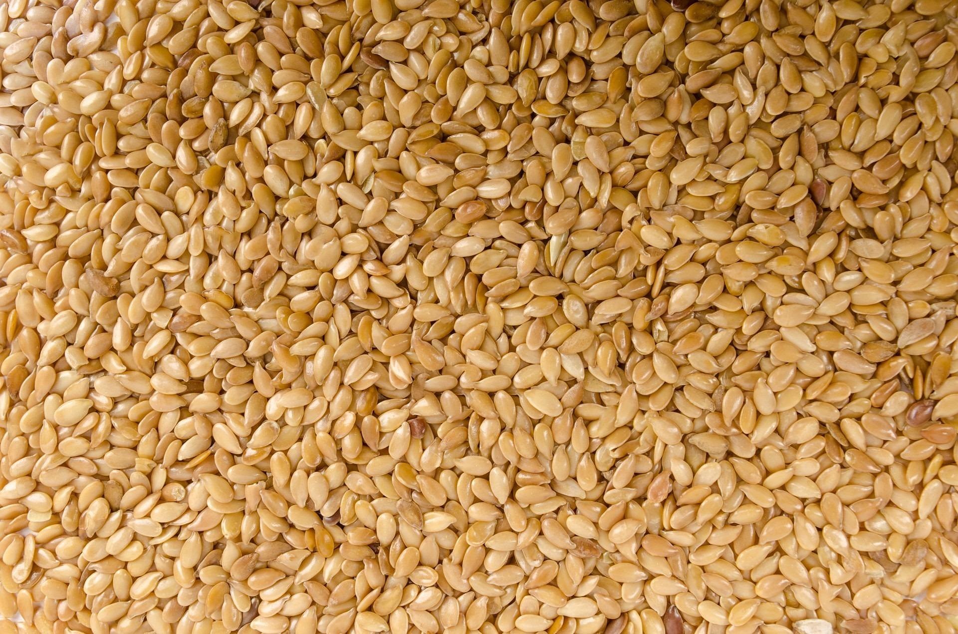 White sesame seeds scattered
